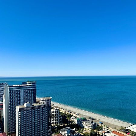Lux Apartaments Batumi Exteriör bild