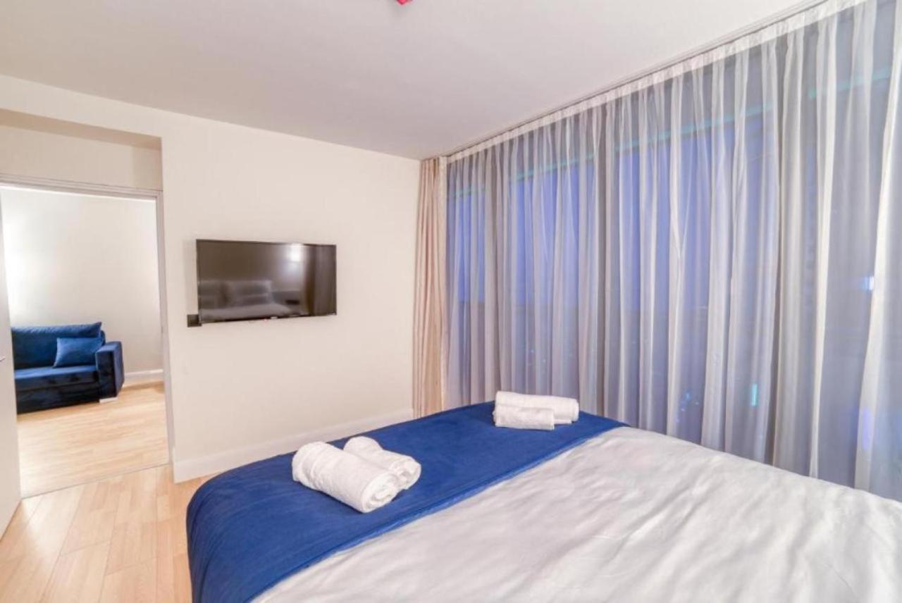 Lux Apartaments Batumi Exteriör bild