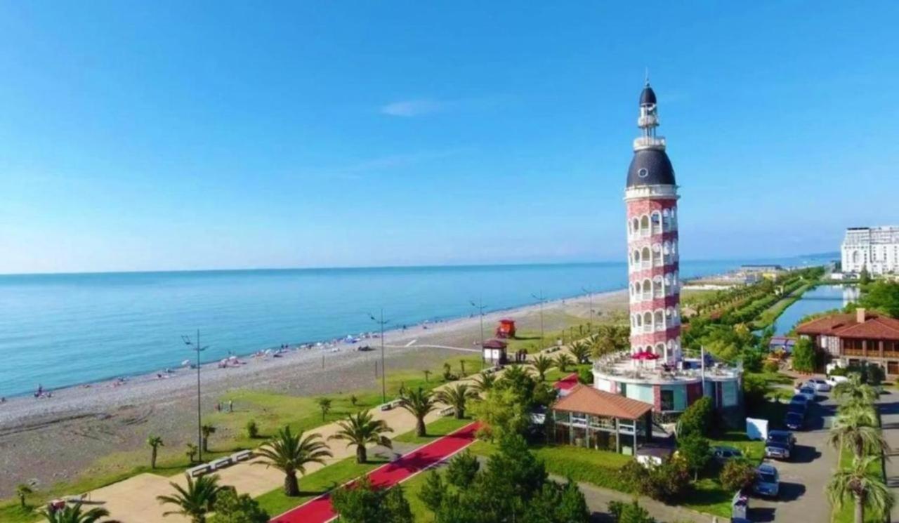 Lux Apartaments Batumi Exteriör bild