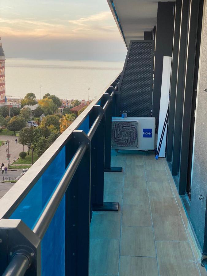 Lux Apartaments Batumi Rum bild